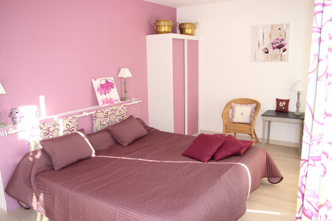 Au Rendez Vous De L'Auxois B&B Essey Habitación foto